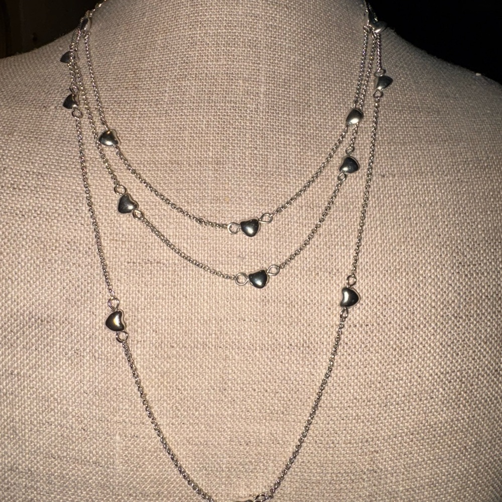 Avon Silver Tone Multi-Strand Puff Heart Station Necklace J10